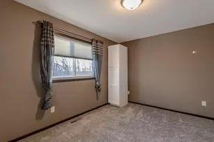 2021 Bluestem Dr, Mankato, MN 56001 - Photo 22