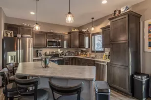 2021 Bluestem Dr, Mankato, MN 56001 - Photo 8