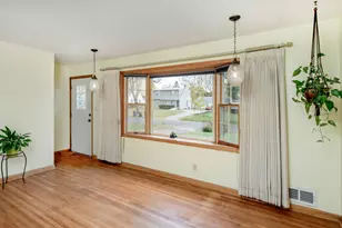 171 Downs Ave, Maplewood, MN 55117 - Photo 6