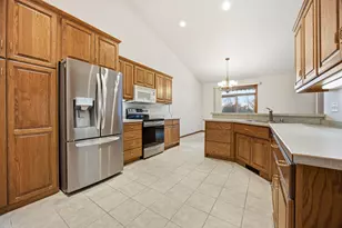 3260 S 40th Ave S, Fargo, ND 58104 - Photo 12