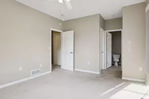 2566 Ellis Ave, Saint Paul, MN 55114 - Photo 14