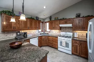13632 Princeton Cir, Savage, MN 55378 - Photo 6