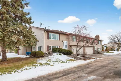 10381 Balsam Lane, Eden Prairie, MN 55347 - Photo 4