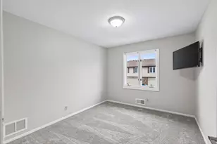 10381 Balsam Ln, Eden Prairie, MN 55347 - Photo 16