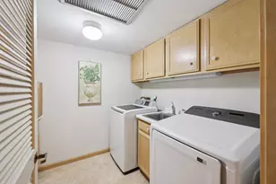 5601 Dewey Hill Rd, Edina, MN 55439 - Photo 32