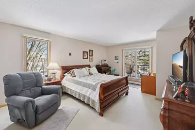 5601 Dewey Hill Road #211, Edina, MN 55439 - Photo 4