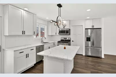 10920 Oak Knoll Terrace N, Hopkins, MN 55305 - Photo 8