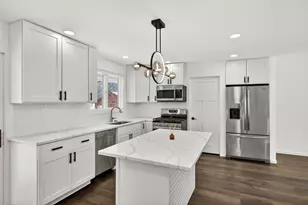 10920 Oak Knoll Terrace N, Hopkins, MN 55305 - Photo 8