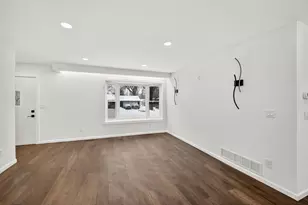 10920 Oak Knoll Terrace N, Hopkins, MN 55305 - Photo 4