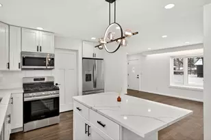 10920 Oak Knoll Terrace N, Hopkins, MN 55305 - Photo 10