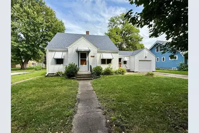 705 N Carver Street, Winthrop, MN 55396 - Photo 1