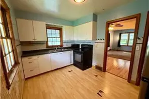 705 N Carver St, Winthrop, MN 55396 - Photo 10