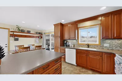 615 Meadow Run Drive SW, Rochester, MN 55902 - Photo 10