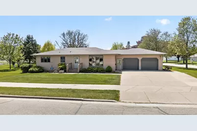 302 Cross Street, Lake City, MN 55041 - Photo 1
