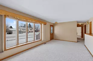 302 Cross St, Lake City, MN 55041 - Photo 12