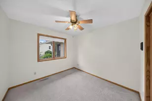 302 Cross St, Lake City, MN 55041 - Photo 32