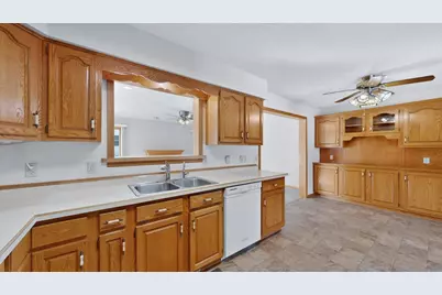 302 Cross Street, Lake City, MN 55041 - Photo 14