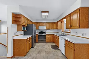 302 Cross St, Lake City, MN 55041 - Photo 10