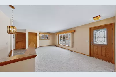 302 Cross Street, Lake City, MN 55041 - Photo 6