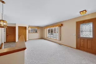 302 Cross St, Lake City, MN 55041 - Photo 6