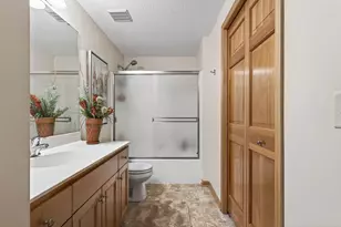 1585 Summit Shores Cir, Burnsville, MN 55306 - Photo 32