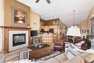 1585 Summit Shores Cir, Burnsville, MN 55306 - Photo 10