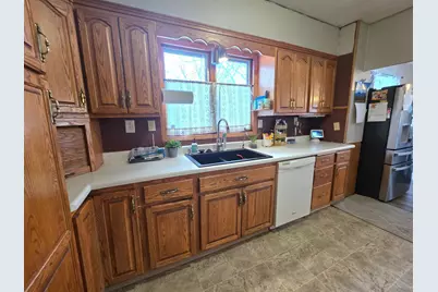 702 4th Street SE, Pipestone, MN 56164 - Photo 8
