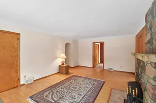 515 County Rd B E, Maplewood, MN 55117 - Photo 6