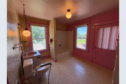 201 3rd Street SE, Renville, MN 56284 - Photo 16