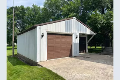 201 3rd Street SE, Renville, MN 56284 - Photo 6