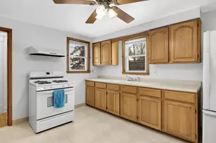 961 Margaret St, Saint Paul, MN 55106 - Photo 12