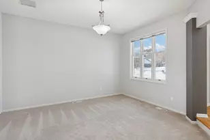 1082 Tamberwood Ct, Woodbury, MN 55125 - Photo 16