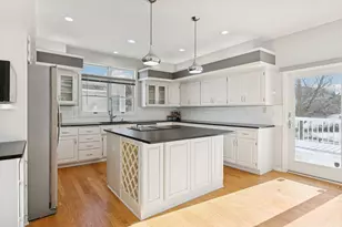 1082 Tamberwood Ct, Woodbury, MN 55125 - Photo 10