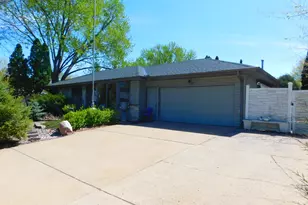 200 Colleen Ave, Shoreview, MN 55126 - Photo 2