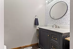 530 Jackson St SW, Hutchinson, MN 55350 - Photo 12