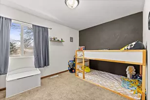 530 Jackson St SW, Hutchinson, MN 55350 - Photo 14