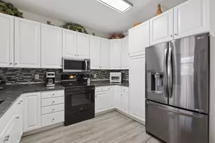 17205 49th Ave N, Plymouth, MN 55446 - Photo 6