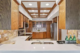 1235 Yale Pl, Minneapolis, MN 55403 - Photo 12