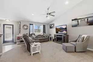 917 Mulberry Ave NE, Montgomery, MN 56069 - Photo 8