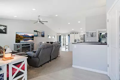 917 Mulberry Avenue NE, Montgomery, MN 56069 - Photo 6