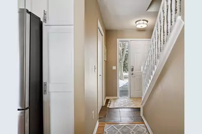 934 Kelly Court, Chanhassen, MN 55317 - Photo 2