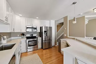 934 Kelly Ct, Chanhassen, MN 55317 - Photo 6