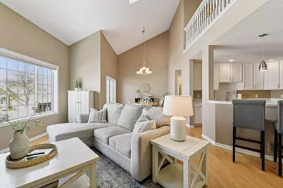 934 Kelly Court, Chanhassen, MN 55317 - Photo 4