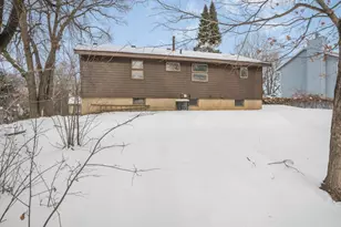 4709 Hampton Rd, Mound, MN 55364 - Photo 14
