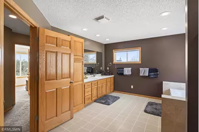 4057 Highland Avenue, White Bear Lake, MN 55110 - Photo 24