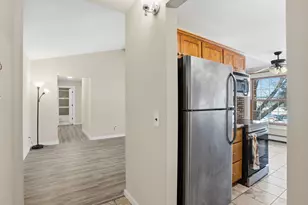 810 Old Settlers Trail, Hopkins, MN 55343 - Photo 8