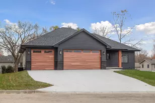 1239 Bellflower Ln, Owatonna, MN 55060 - Photo 2