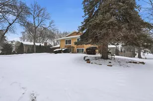 2470 Hillside Rd, White Bear Lake, MN 55110 - Photo 38