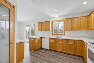 211 7th Street S, Winsted, MN 55395 - Photo 10