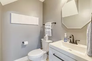 2123 Grenadier Ave N, Oakdale, MN 55128 - Photo 18